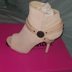 Miranda Lambert Jaxxon Bootie (Ivory)